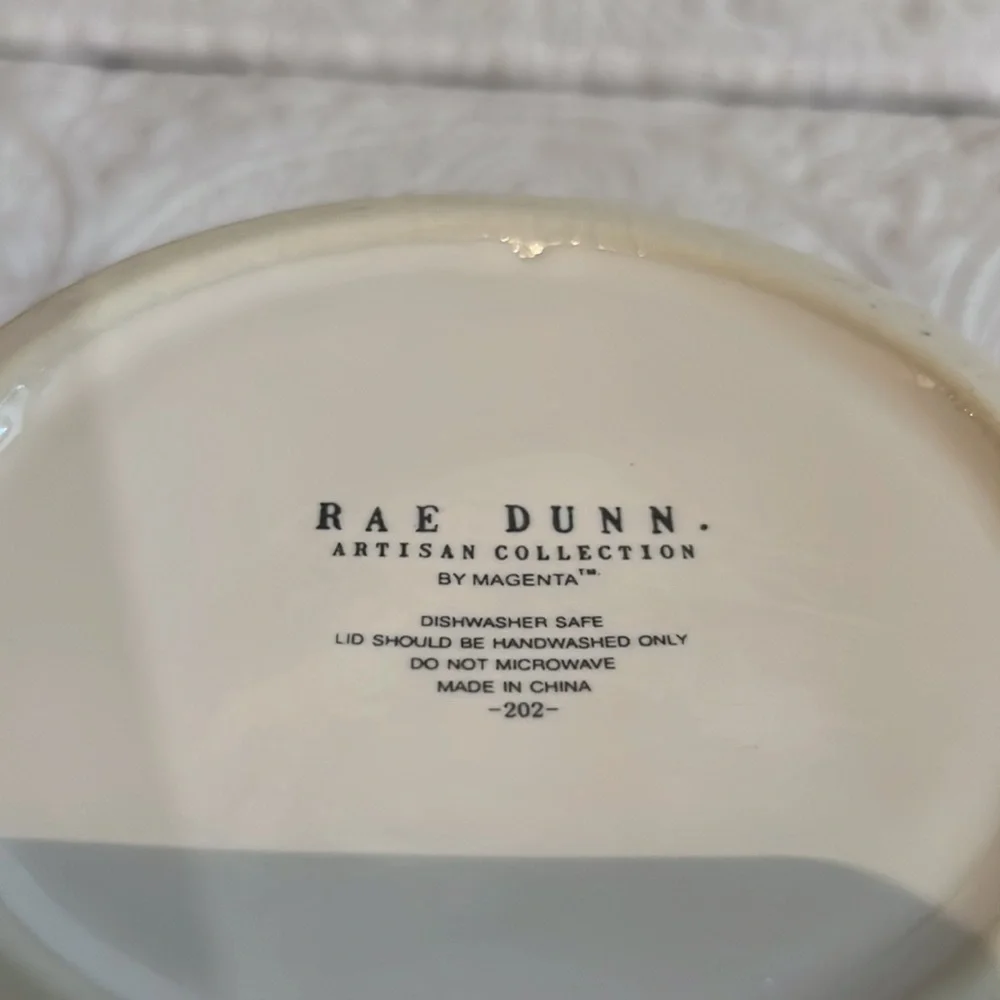 Rae‎ Dunn XOXO canister